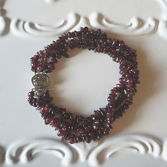 Triple Strand Garnet Stone Bracelet w/ Sterling Silver Asian Clasp - Picture 4 of 6